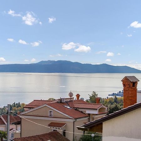 Apartment Mara Opatija With Rooftop Swimming Pool Ičići Exteriér fotografie