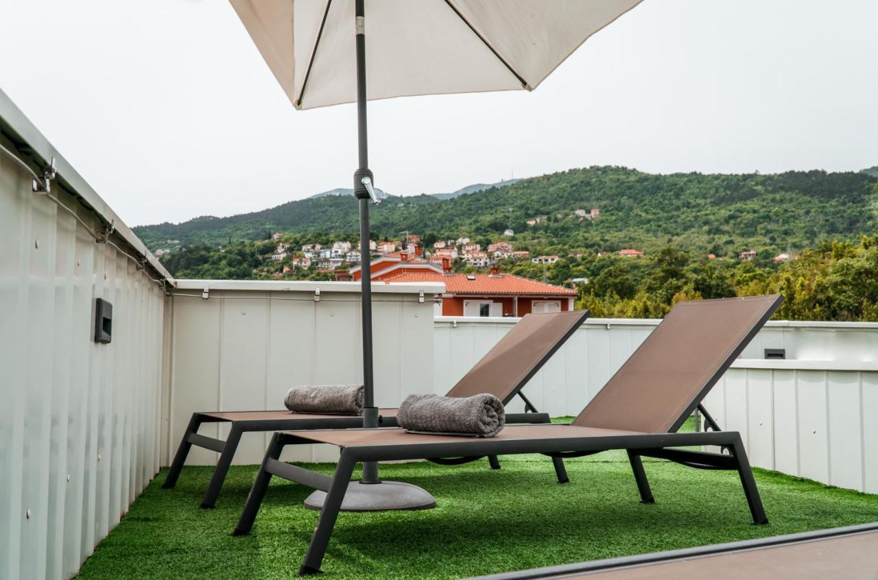 Apartment Mara Opatija With Rooftop Swimming Pool Ičići Exteriér fotografie