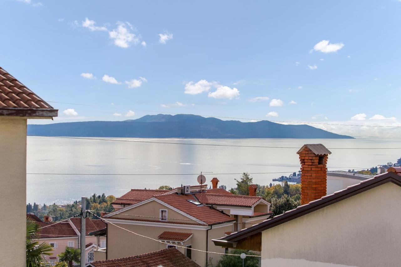 Apartment Mara Opatija With Rooftop Swimming Pool Ičići Exteriér fotografie